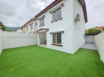 Casa de 4 habitaciones, Guayaquil · En Alquiler Casa en Terranostra - Via a La Costa