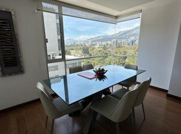 Departamento de 2 habitaciones, Quito · Venta 2 Dorm. en Av Shyris y Suecia, Frente Parque La Carolina