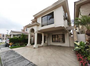 Casa de 4 habitaciones, Guayaquil · Casa en Venta con 4 Dorm. en Samborondón Km 3 Urb. Camino del Rio Atras del Liceo Panamericano
