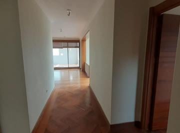 Casa de 4 habitaciones, Quito · Vendo Casa Independiente en La Urbanización Miravalle 3