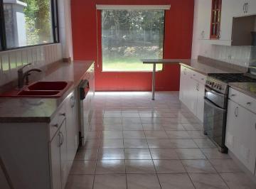 Casa de 4 habitaciones, Quito · Vendo Casa Independiente en La Urbanización Miravalle 3