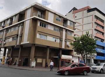 Oficina comercial · 36m² · Edificio con Oficinas y Departamentos en Alquiler, P. P. Gómez y L. de Garaycoa, Elic