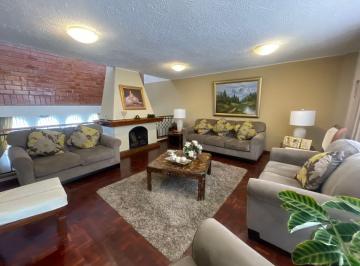 Casa de 3 habitaciones, Quito · Casa en Venta Quito Tenis - 340 m²