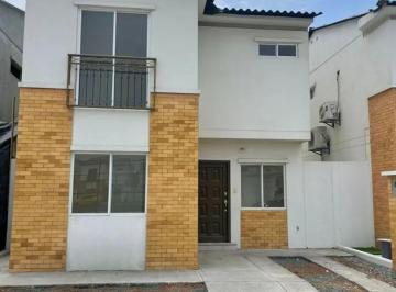 Casa de 3 habitaciones, Daule · Casa de Venta en Vía Salitre, Urbanización Savali