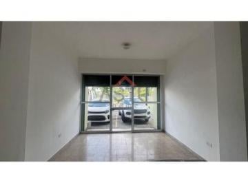 Local comercial , Guayaquil · Se Alquila Local Comercial en Kennedy - Planta Baja