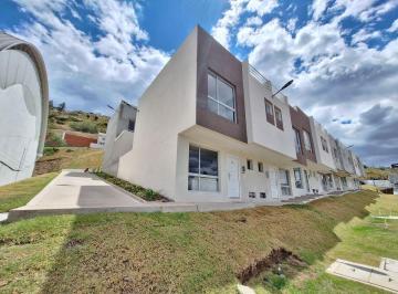 Casa · 87ha · 3 Habitaciones · 1 Estacionamiento · Venta Casa de 90 m² Hab. Patio, Terraza, con 3 Dorm, Conjunto con Piscina en Altos de Llano Chico