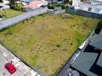 Terreno / Lote · 1372m² · Terreno de Venta - Lomas de Monteserrin
