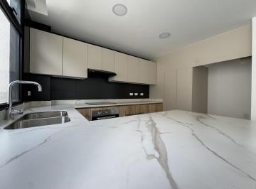 Casa · 142m² · 3 Habitaciones · 2 Estacionamientos · Casa en Venta en Tumbaco – Diseño Moderno, Terraza y Amplias Áreas Verdes