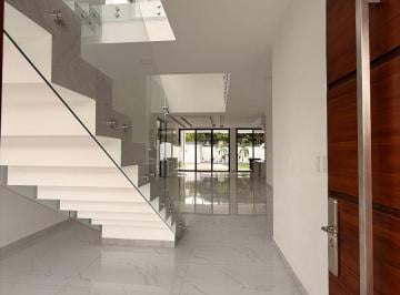Casa de 4 habitaciones, Guayaquil · Venta de Casa en Isla Mocoli