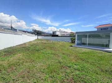 Terreno / Lote · 40m² · Terreno Comercial 1.060 m² en Conocoto con 103 m de Frente | Alta Visibilidad y Gran Potencial