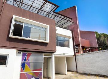 Oficina comercial , Cuenca · Edificio en Arriendo, Sector Av 27 de Febrero