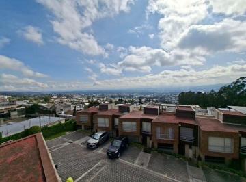 Casa de 3 habitaciones, Quito · Casa en Venta San Juan de Cumbayá | Terraza Panorámica, Jacuzzi y Vista a Cumbayá