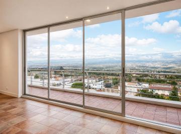 Departamento · 150m² · 3 Habitaciones · 2 Estacionamientos · Departamento de 170 m² en Venta en Cumbayá Vista Grande