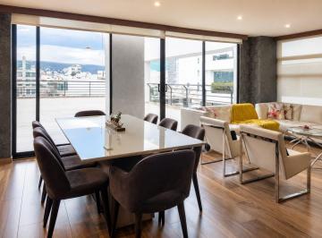 Departamento · 240m² · 3 Habitaciones · 2 Estacionamientos · Departamento Amoblado en Alquiler en Quito Cerca Al Parque La Carolina