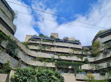 Departamento de 2 habitaciones, Quito · Apartamento Moderno en Cumbayá – con Varios Amenities, a Minutos de La Usfq