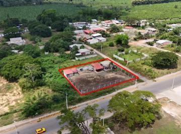 Terreno / Lote · 144m² · 5 Estacionamientos · Santa Rosa, El Oro, Venta Terreno de 1.200 m² con Construcción