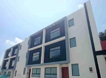 Casa · 110m² · 3 Habitaciones · 1 Estacionamiento · Venta de Casa Sector Conocoto - Cerca Administración Zonal