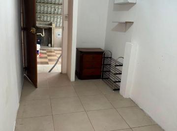 Suite de 1 habitación, Guayaquil · Alquiler de Dormitorio en Vernaza Norte