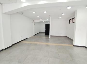 Departamento · 120m² · 3 Habitaciones · 1 Estacionamiento · Las Casas, de Oportunidad Local Comercial en Renta, 120 m²