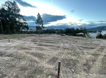 Terreno / Lote , Quito · Hermoso Terreno Plano Ideal Para Vivienda, Ubicado en El Sector de Betania.