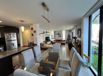 Departamento de 2 habitaciones, Quito · Departamento San Juan con Jardin