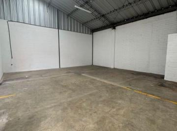 Bodega-Galpón , Quito · Galpón de 69 m² en Renta Dentro de Complejo - Sector Ponceano