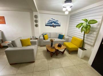Casa · 132m² · 3 Habitaciones · 1 Estacionamiento · Casa - La Armenia 3 Pisos