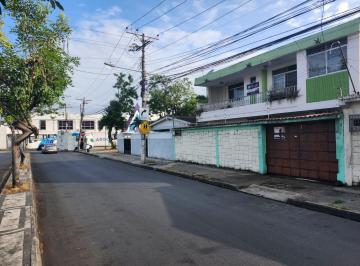Casa · 334m² · 9 Habitaciones · 2 Estacionamientos · Casa en Venta en Cdla. Iess en Sur de Guayaquil Cesa