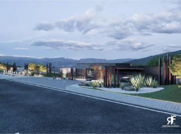 Terreno / Lote , Quito · Vendo Hermoso Terreno en Estrategica Ubicación, Cumbayá.