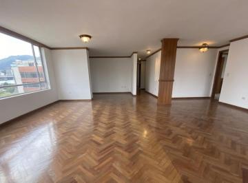 Departamento de 2 habitaciones, Quito · Penthouse | Renta | 2 Dorm. | 2 Parqueaderos | Vista 360 | La Carolina | Quicentro | 250 m²