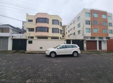 Casa de 10 habitaciones, Quito · Vendo Casa Rentera en Excelente Ubicacion Cerca a La Udla y El Ciclista