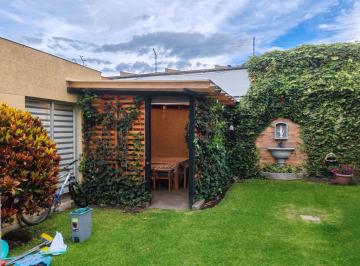 Casa · 150m² · 3 Habitaciones · 2 Estacionamientos · Vendo Linda Casa Independiente en La Primavera, Una Sola Planta