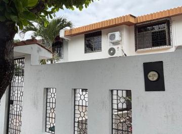 Casa de 4 habitaciones, Guayaquil · Casa de Alquiler Puerto Azul
