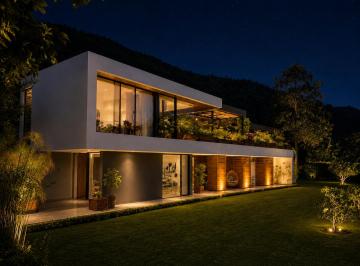 Casa de 3 habitaciones, Quito · Casa de Campo de Lujo en Renta