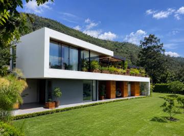 Casa de 3 habitaciones, Quito · Rento Casa de Lujo Cumbayá