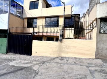 Casa de 6 habitaciones, Quito · Venta Casa Carcelén