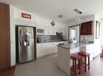 Departamento · 107m² · 3 Habitaciones · 1 Estacionamiento · Rento Elegante Departamento Amoblado 3 Dorm. 1 Parqueo