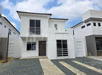 Casa de 4 habitaciones, Daule · Casa en Venta por Construir, de 4 Dorm. y Amplio Patio - Urb. Porton del Rio, Av Leon Febres Cordero