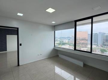 Suite de 1 habitación, Guayaquil · Exclusiva Suite con Parqueo y Acceso a Áreas Sociales - Hilton Colón