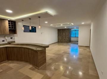 Departamento de 3 habitaciones, Guayaquil · Cómodo y Moderno Dpto. en Planta Baja, con Parqueo - Kennedy Norte