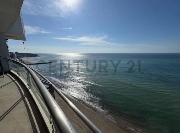 Departamento · 250m² · 3 Habitaciones · 1 Estacionamiento · Venta de Hermoso Departamento Vista Al Mar - en Manta