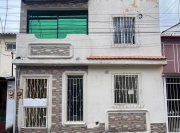 Casa de 3 habitaciones, Guayaquil · En Venta Casa de 3 Dorm. en Mucho Lote 1.