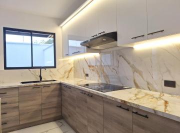 Casa · 139m² · 3 Habitaciones · 2 Estacionamientos · Casa en Renta Dentro de Conjunto con Piscina
