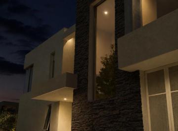 Casa de 4 habitaciones, Quito · Espectacular Casa con Piscina en Cumbaya