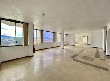 Edificio-Hotel-Fabrica de 16 habitaciones, Quito · Edificio de Venta Sector El Inca