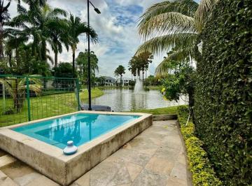 Casa de 4 habitaciones, Guayaquil · Alquiler. Vía Samborondon. Urb. Terrasol. Linda Casa Al Lago. $2.400. Inc. Alicuota.