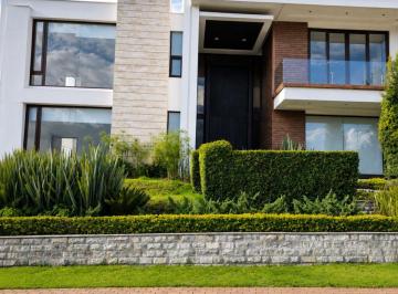 Casa de 4 habitaciones, Quito · Mansión de Ultra Lujo en Jardines de Santa Inés