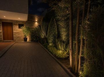 Casa de 3 habitaciones, Quito · Casa Moderna en Renta en Tumbaco