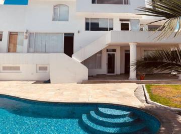 Casa de 4 habitaciones, Quito · Casa con Piscina en Venta en Cumbaya en Urbanización de Lujo con Guardiania