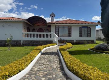 Casa de 2 habitaciones, Cotacachi · Casa, Estilo Campestre de Venta en Cotacachi